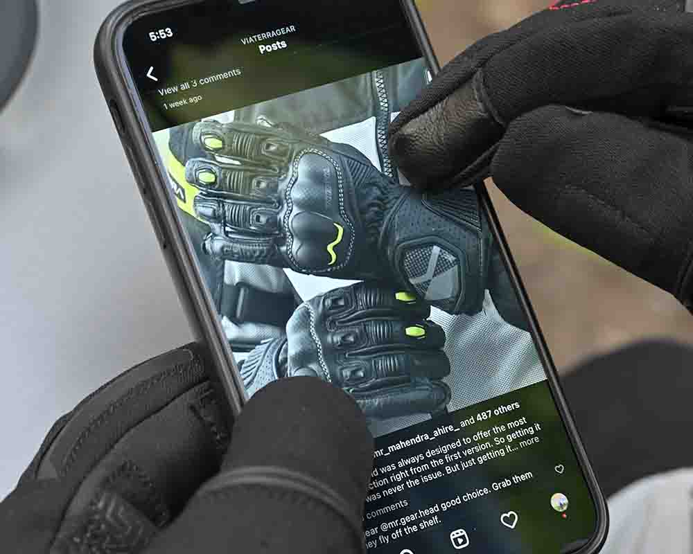 Best Riding Gloves for Motorcycle Use