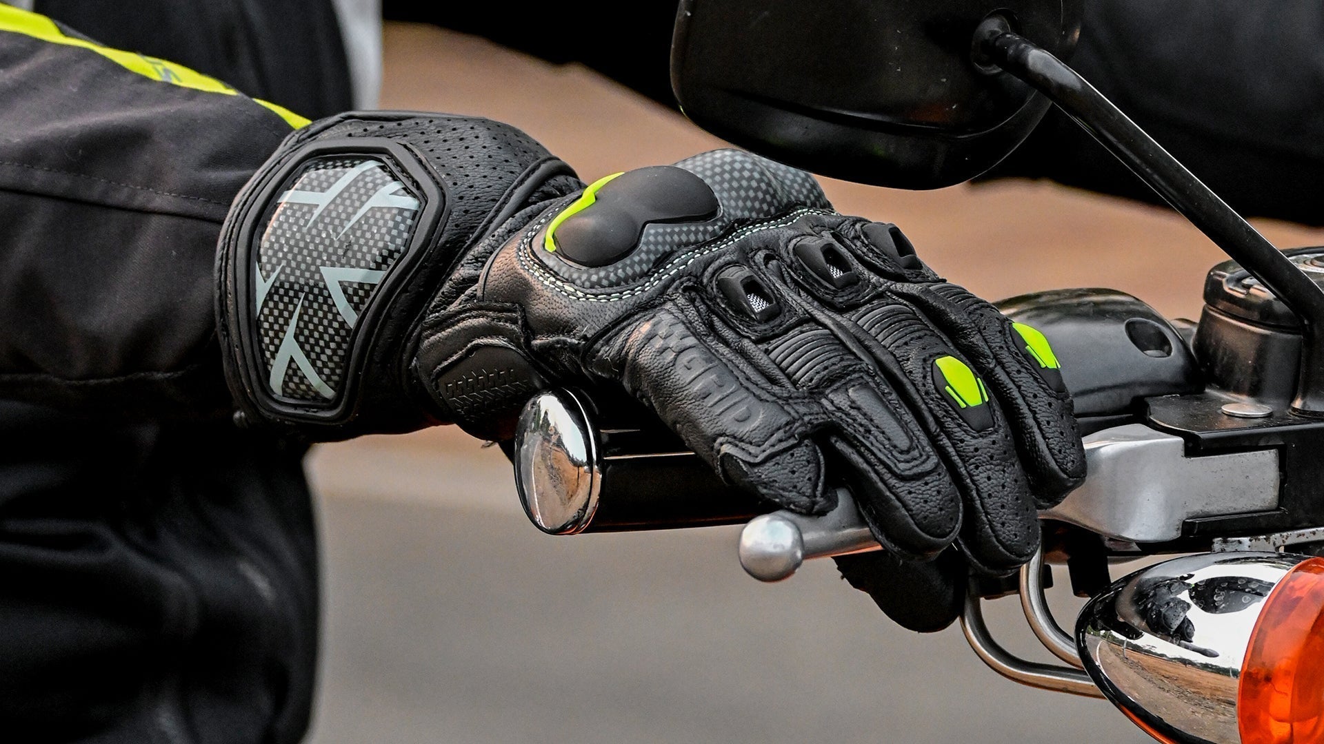 best motorcycle riding gloves