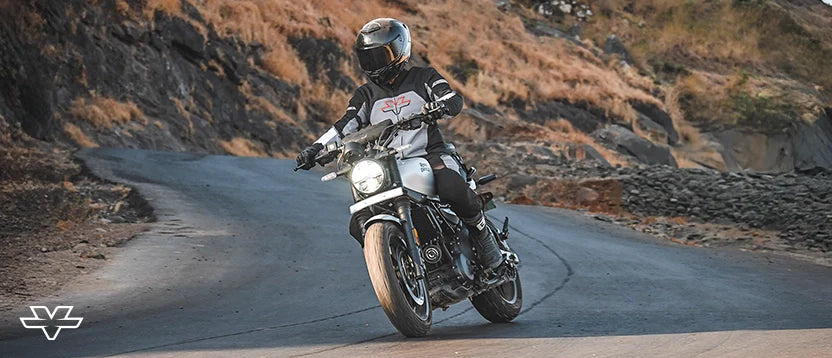 Summer Motorcycle Riding Gear Guide: Stay Cool, Safe & Comfortable on Every Ride