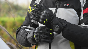 MOTORCYCLE RIDING GLOVES