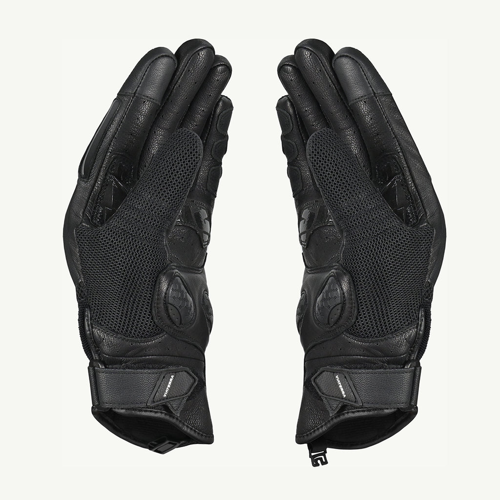 color_common Pair of black gloves on a white background