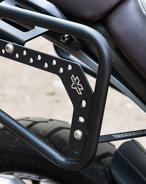Adjustable_Slots Saddlebag Rack - Triumph Scrambler 400