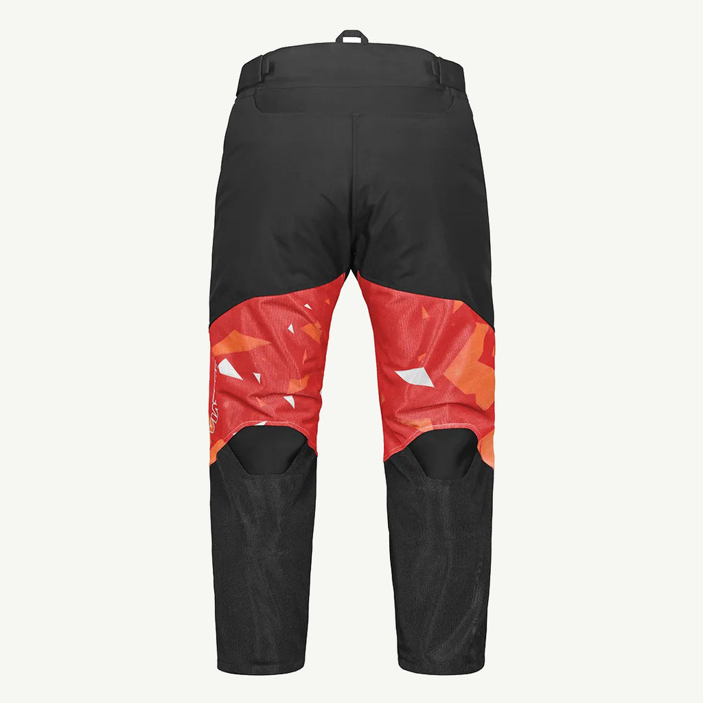 color_common Black and red pants with geometric pattern on a white background