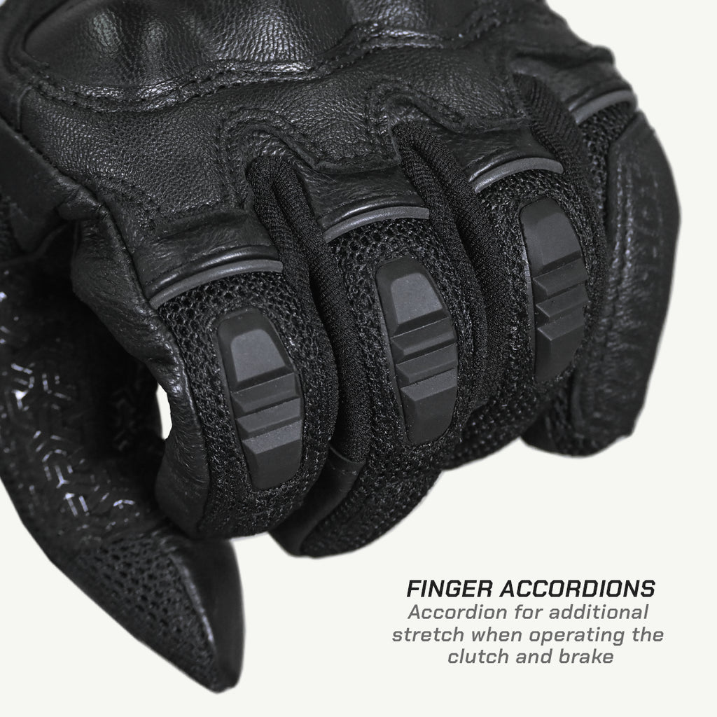 color_common Close-up of black motorcycle gloves with text explaining finger accordions.