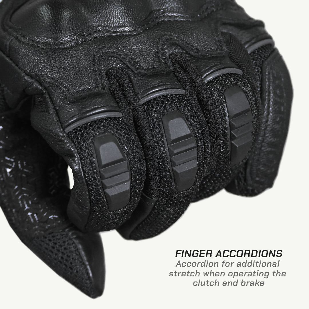 color_common Close-up of black motorcycle gloves with text explaining finger accordions.