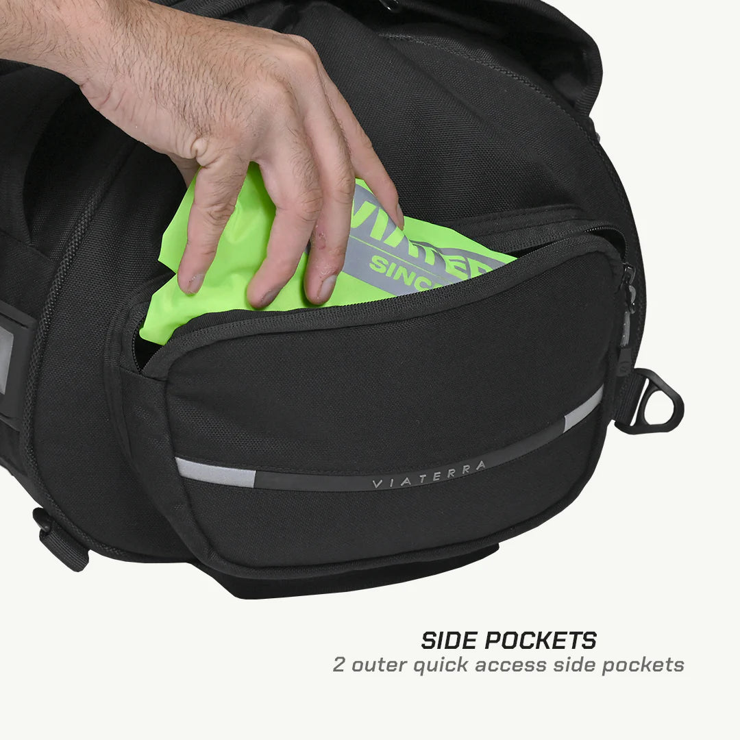 color_common ViaTerra rtw series - hammerhead 45 universal motorcycle tailbag has side pockets
