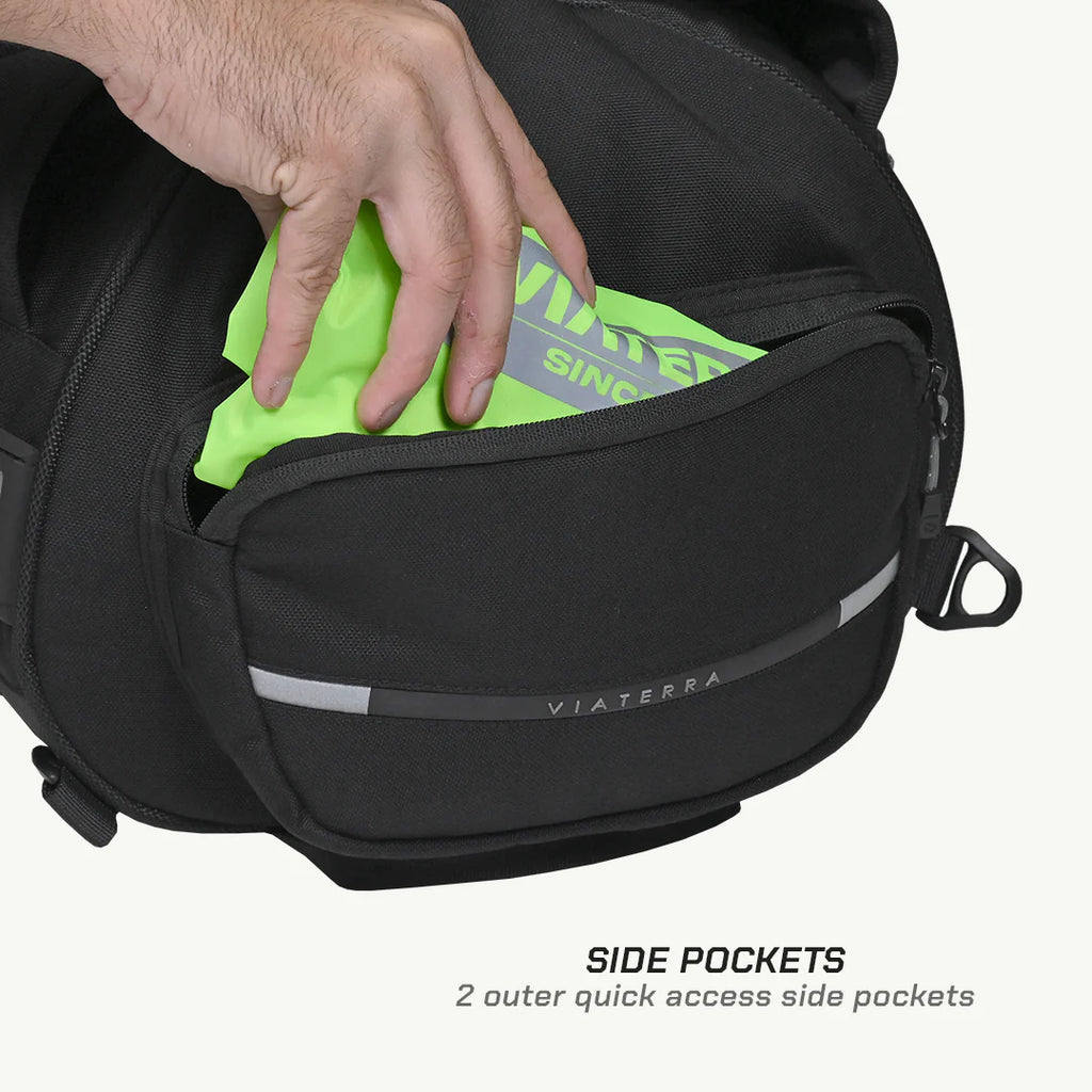 color_common ViaTerra rtw series - hammerhead 75 universal motorcycle tailbag has side pockets