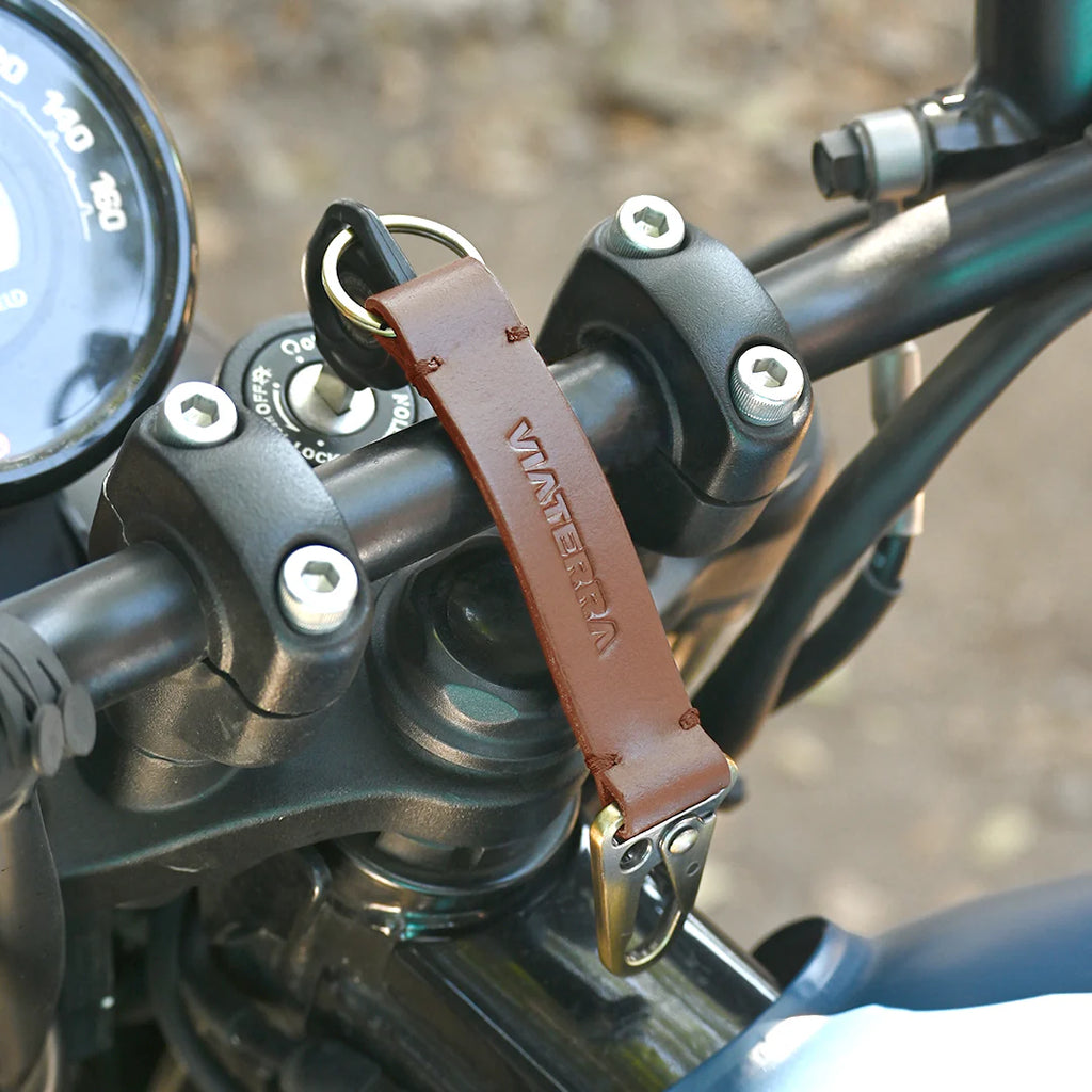 color_common Adventure-Ready Leather Key Case